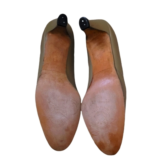 Vintage 50's Ferragamo Tan Leather Classic Heels - Picture 5 of 5